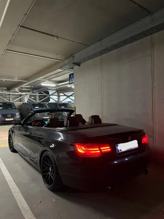 BMW 3 Series 2008 photo 2