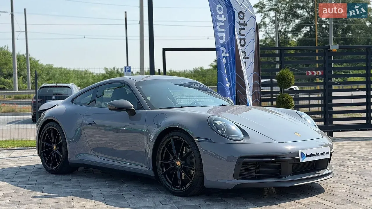 Porsche 911 2024 photo 2