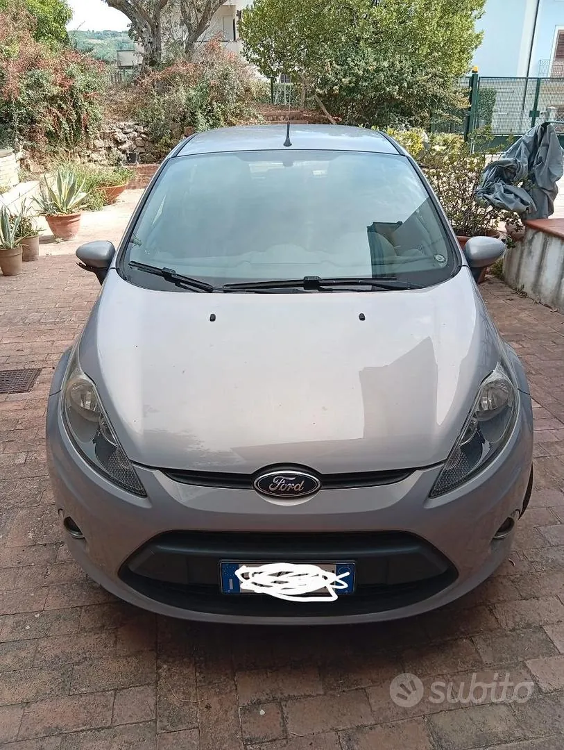 Ford Fiesta 2011 photo 4