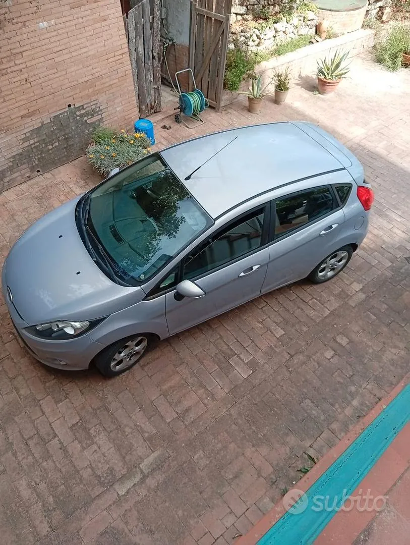 Ford Fiesta 2011 photo 5
