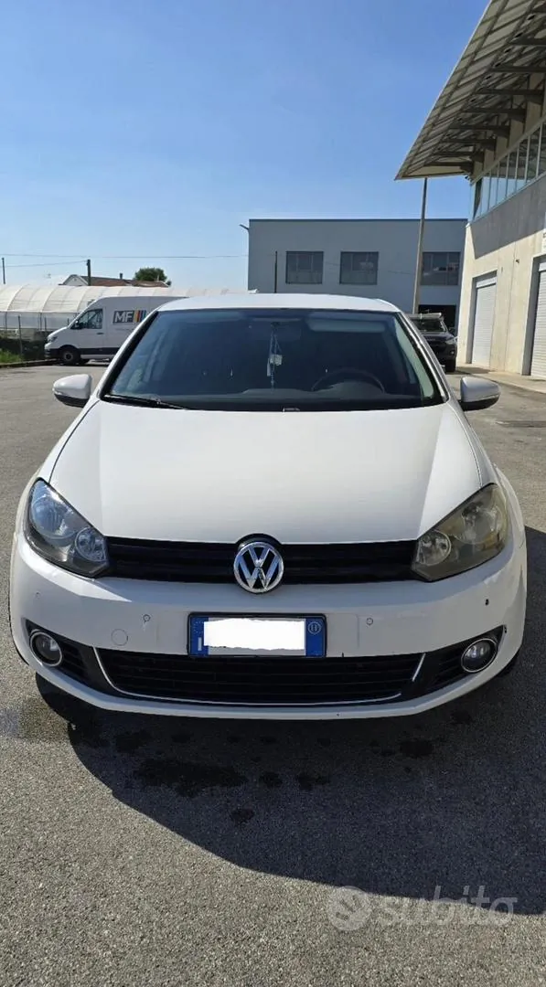 Volkswagen Golf 2011 photo 2