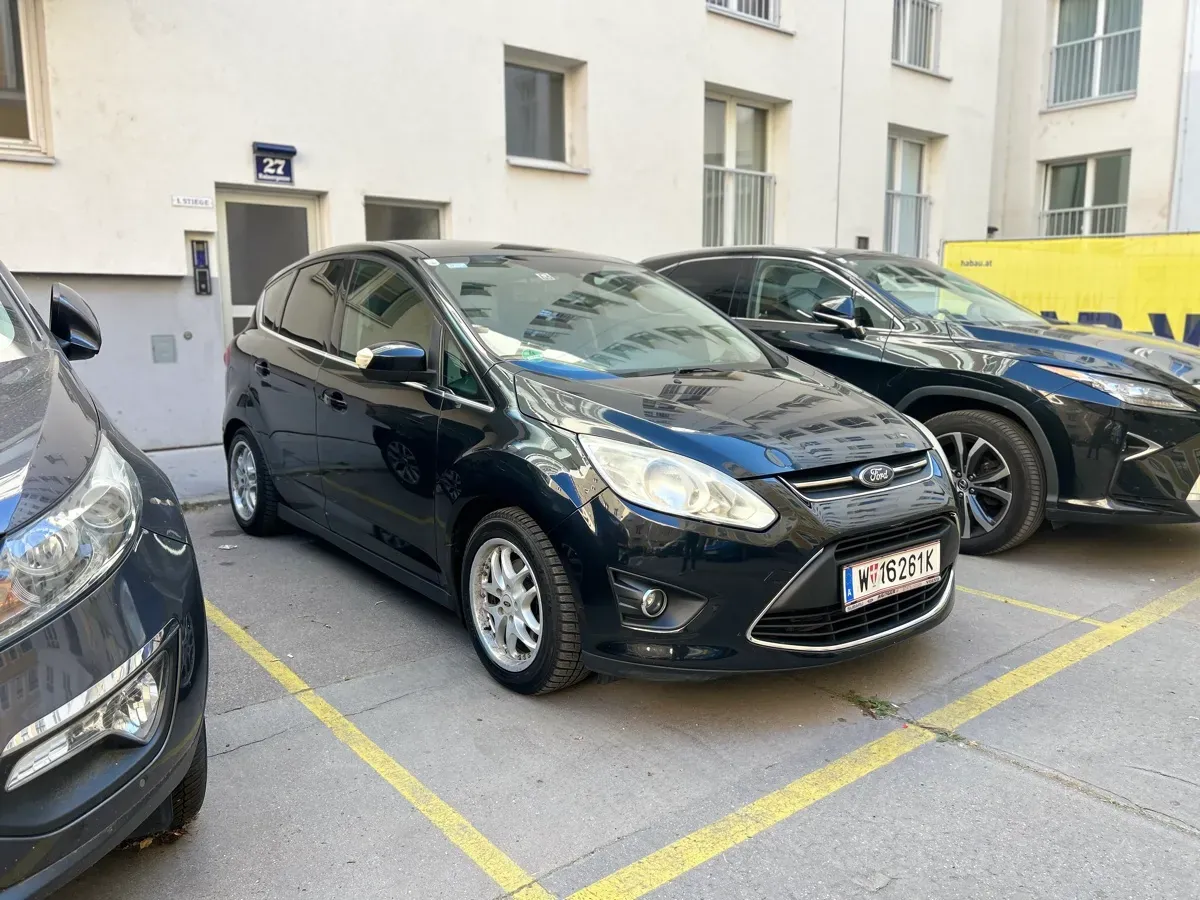 Ford C-Max 2011 photo 2