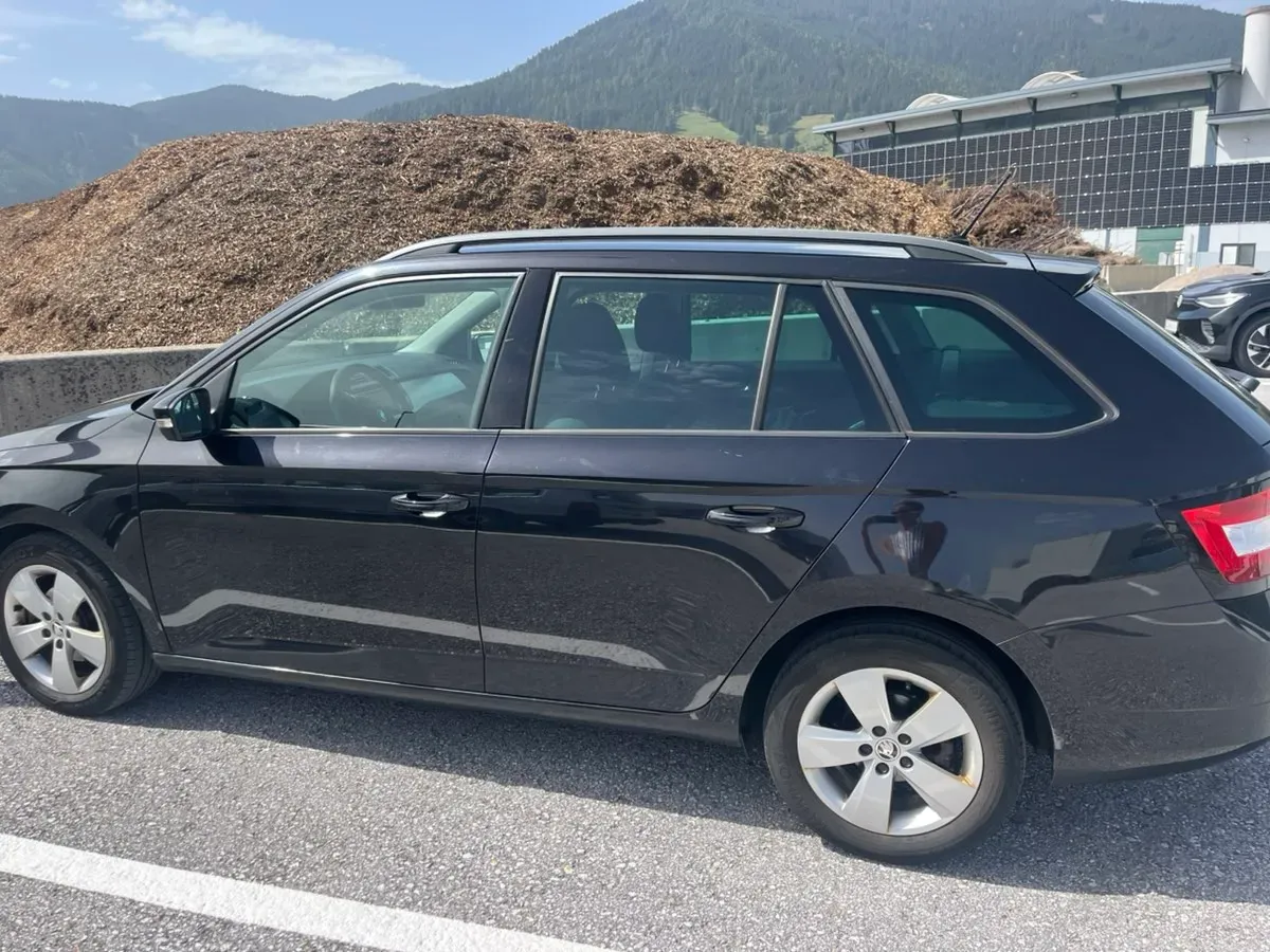 Skoda Fabia 2016 photo 3