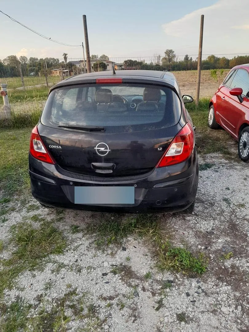 Opel Corsa 2009 photo 2