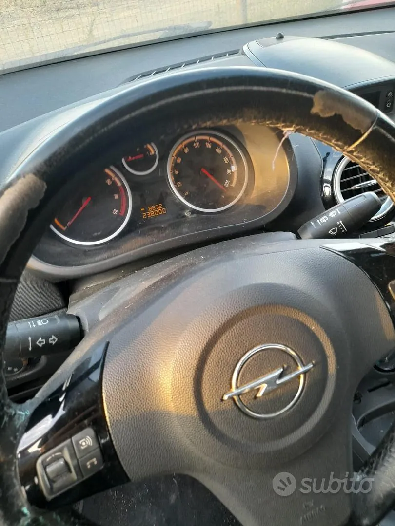 Opel Corsa 2009 photo 4
