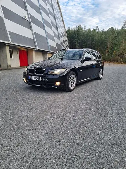 BMW 318D 2010 photo 4