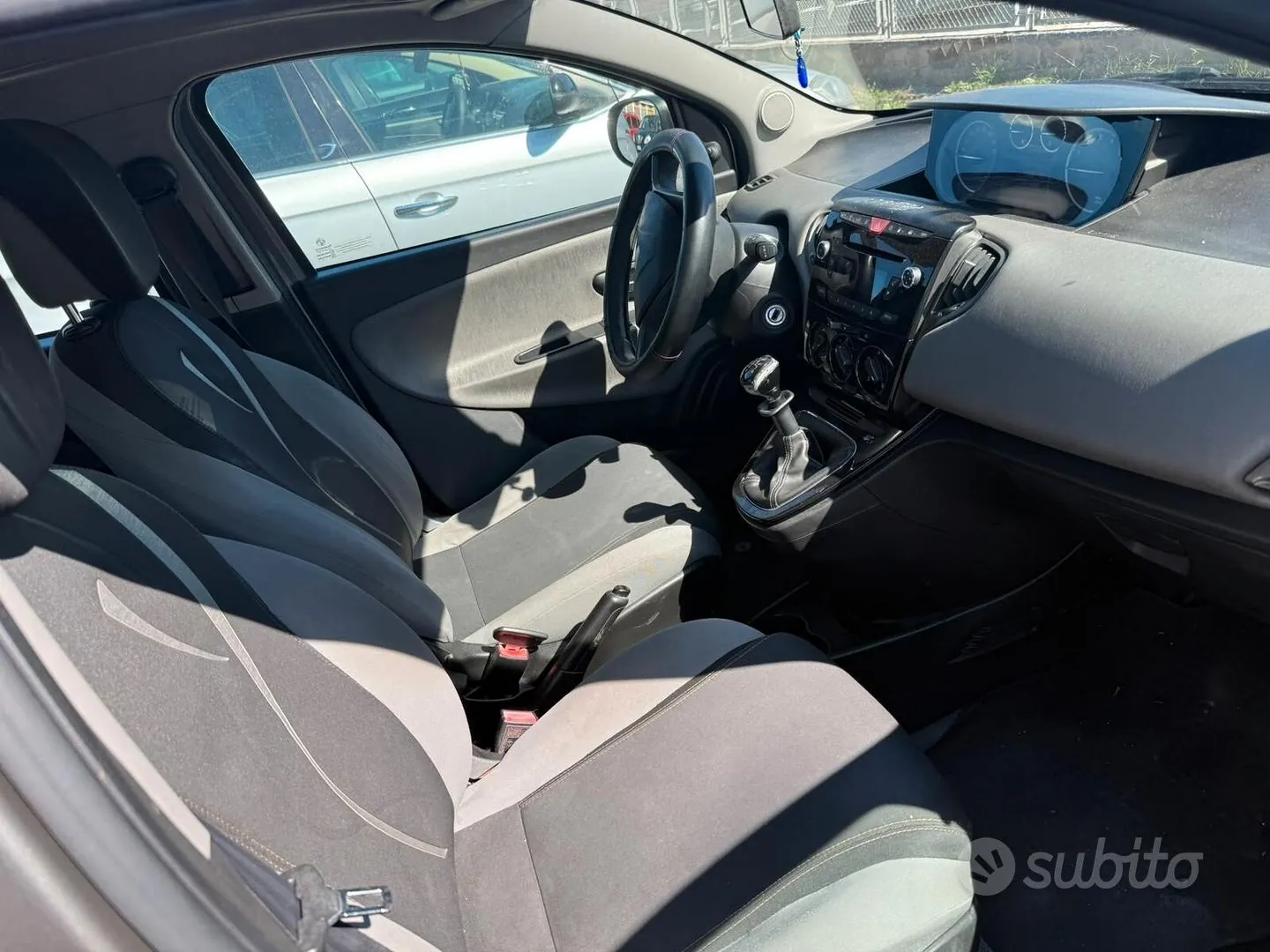 Lancia Ypsilon 2012 photo 4
