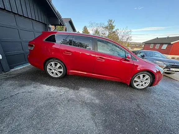 Toyota Avensis 2011 photo 5
