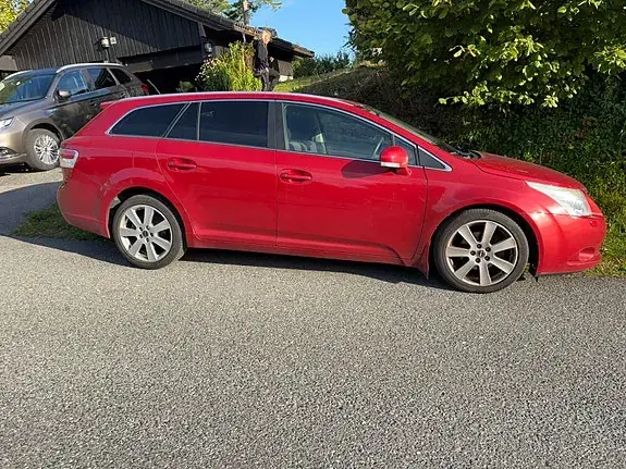 Toyota Avensis 2011 photo 3