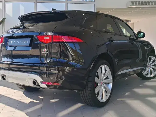 Jaguar F-Pace 2017 photo 3