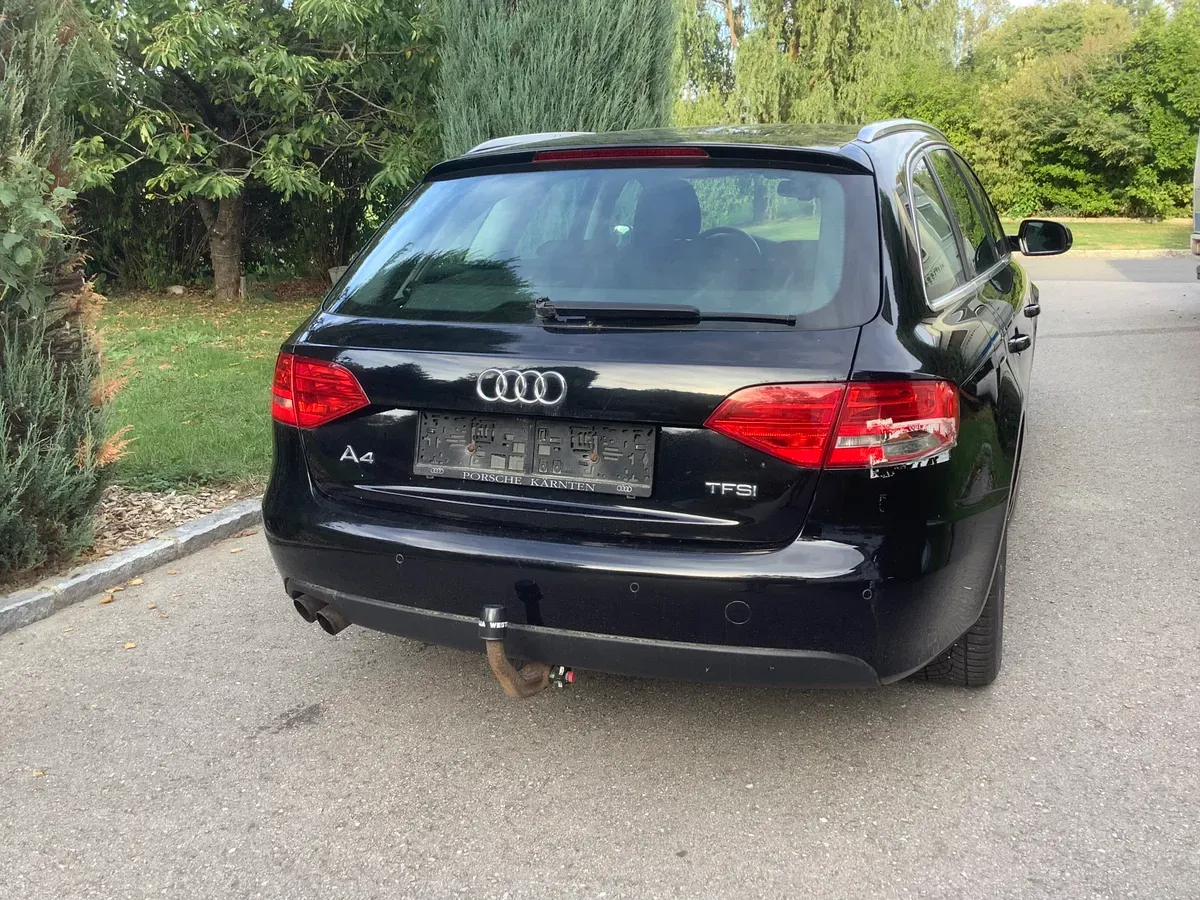 Audi A4 2010 photo 3