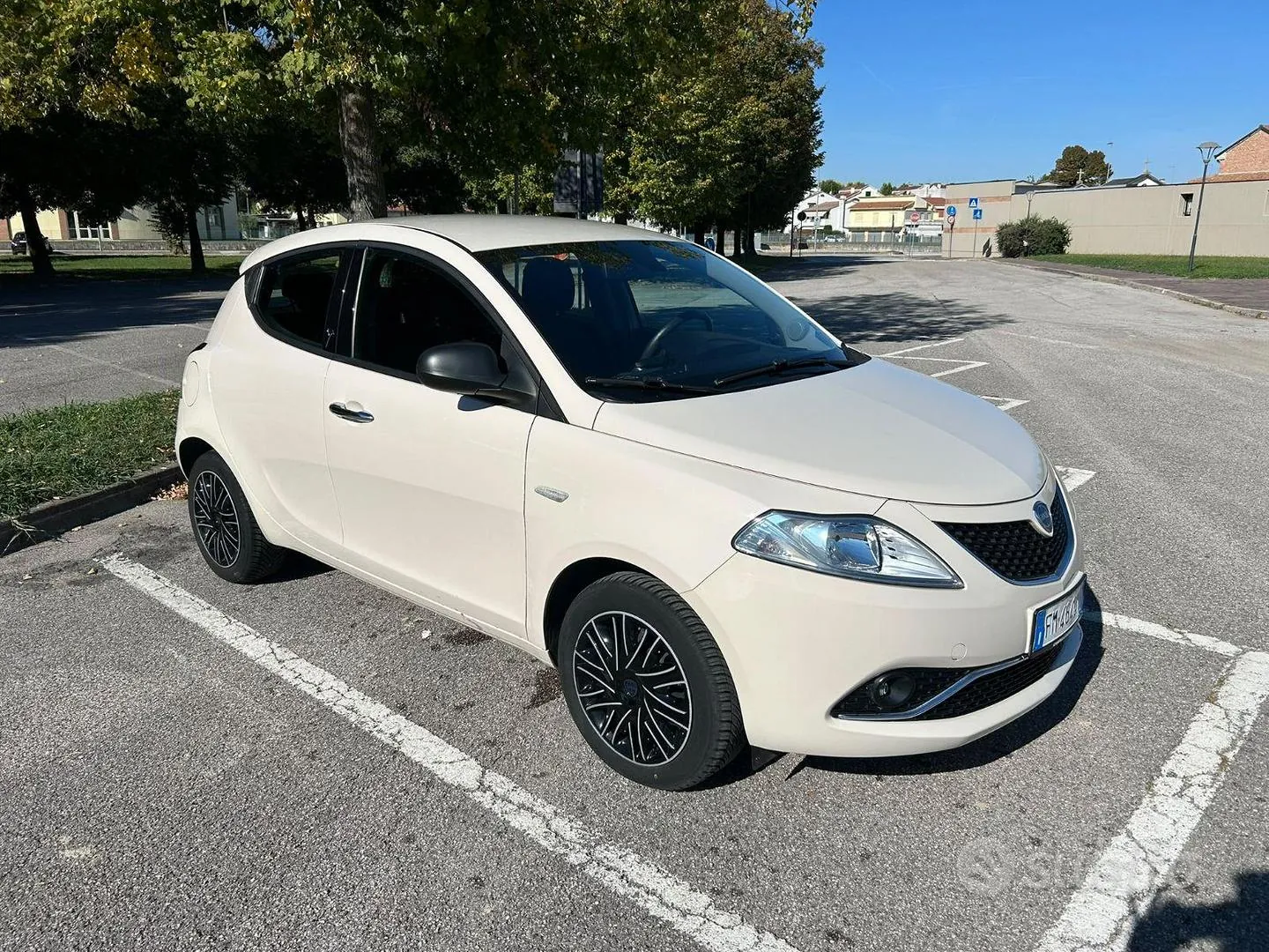 Lancia Ypsilon