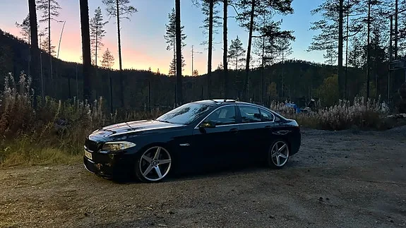 BMW 525D 2010 photo 2