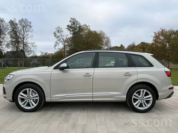 Audi Q7 2023 photo 2