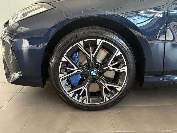 BMW M135I 2027 photo 4