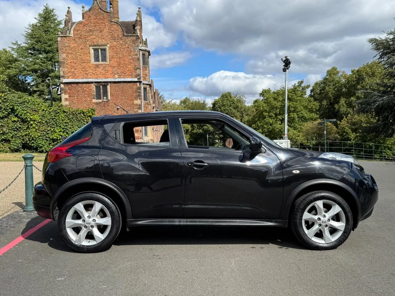 Nissan Juke 2011 photo 4