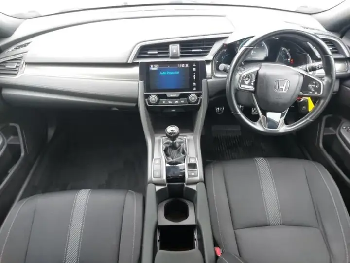 Honda Civic 2018 photo 3