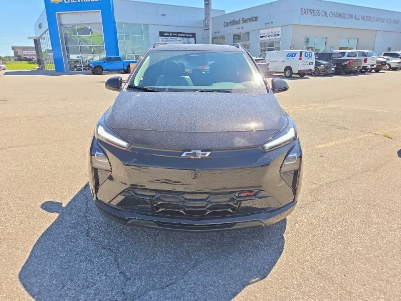 Chevrolet Bolt Rs 2027 photo 2