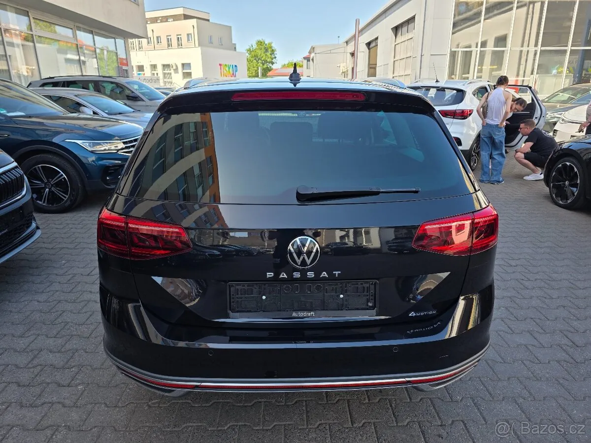 Volkswagen Passat 2023 photo 5