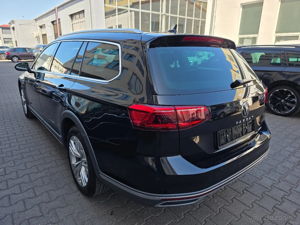 Volkswagen Passat 2023 photo 4