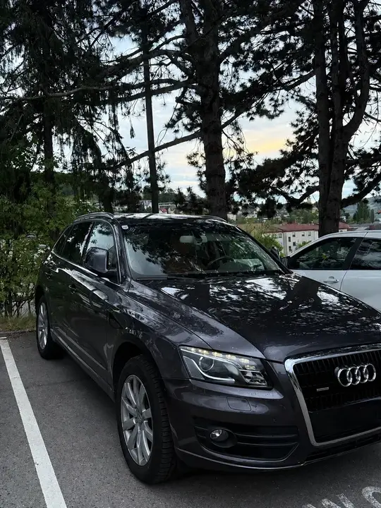 Audi Q5 2008 photo 2