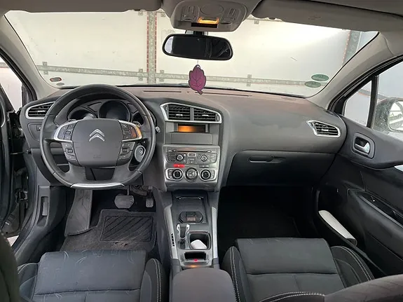 Citroen C4 2012 photo 5