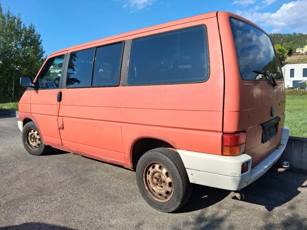 Volkswagen T4 1995 photo 3