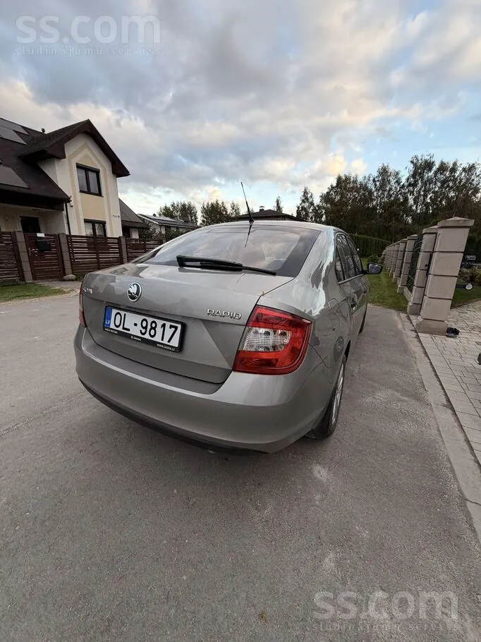 Skoda Rapid 2013 photo 3