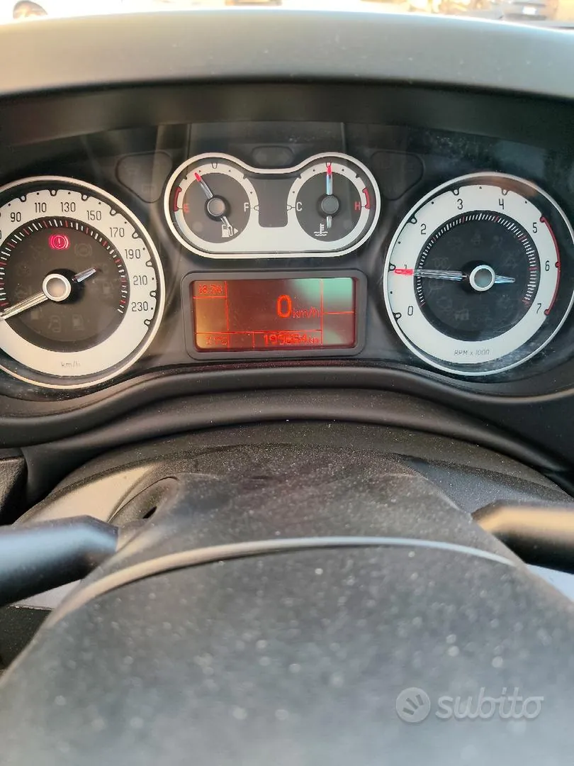 Fiat 500L 2015 photo 5