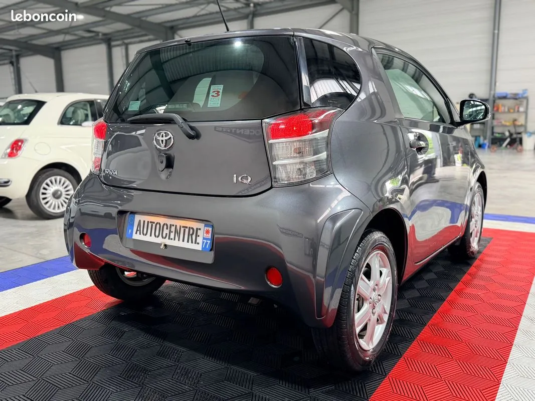 Toyota Iq 2010 photo 2