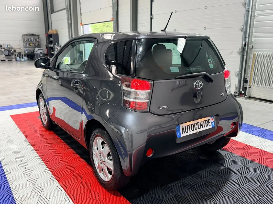 Toyota Iq 2010 photo 4