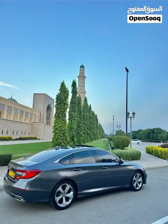 Honda Accord 2018 photo 2