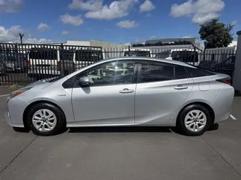 Toyota Prius 2016 photo 3