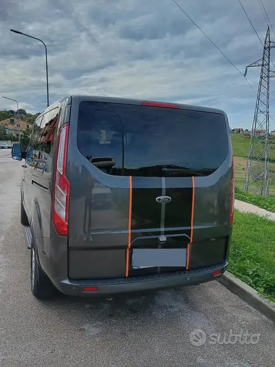 Ford Tourneo Custom 2019 photo 2
