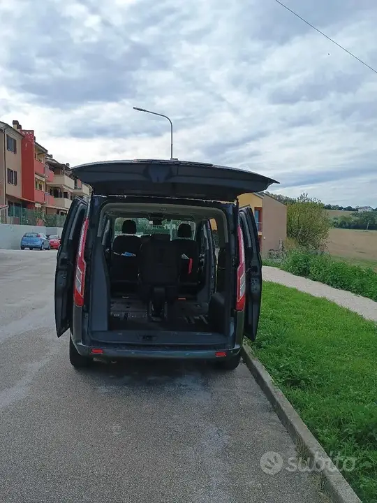 Ford Tourneo Custom 2019 photo 4