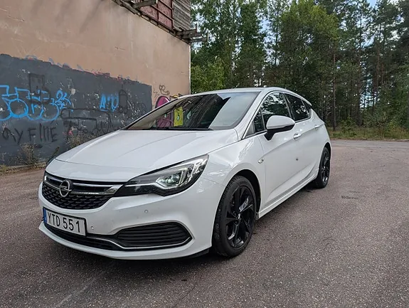Opel Astra 2019 photo 2