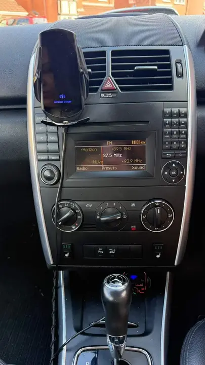 Mercedes-Benz A-Class 2011 photo 2