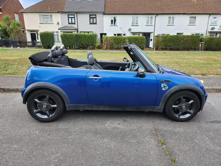 Mini Convertible 2006 photo 3
