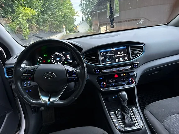 Hyundai Ioniq 2017 photo 2