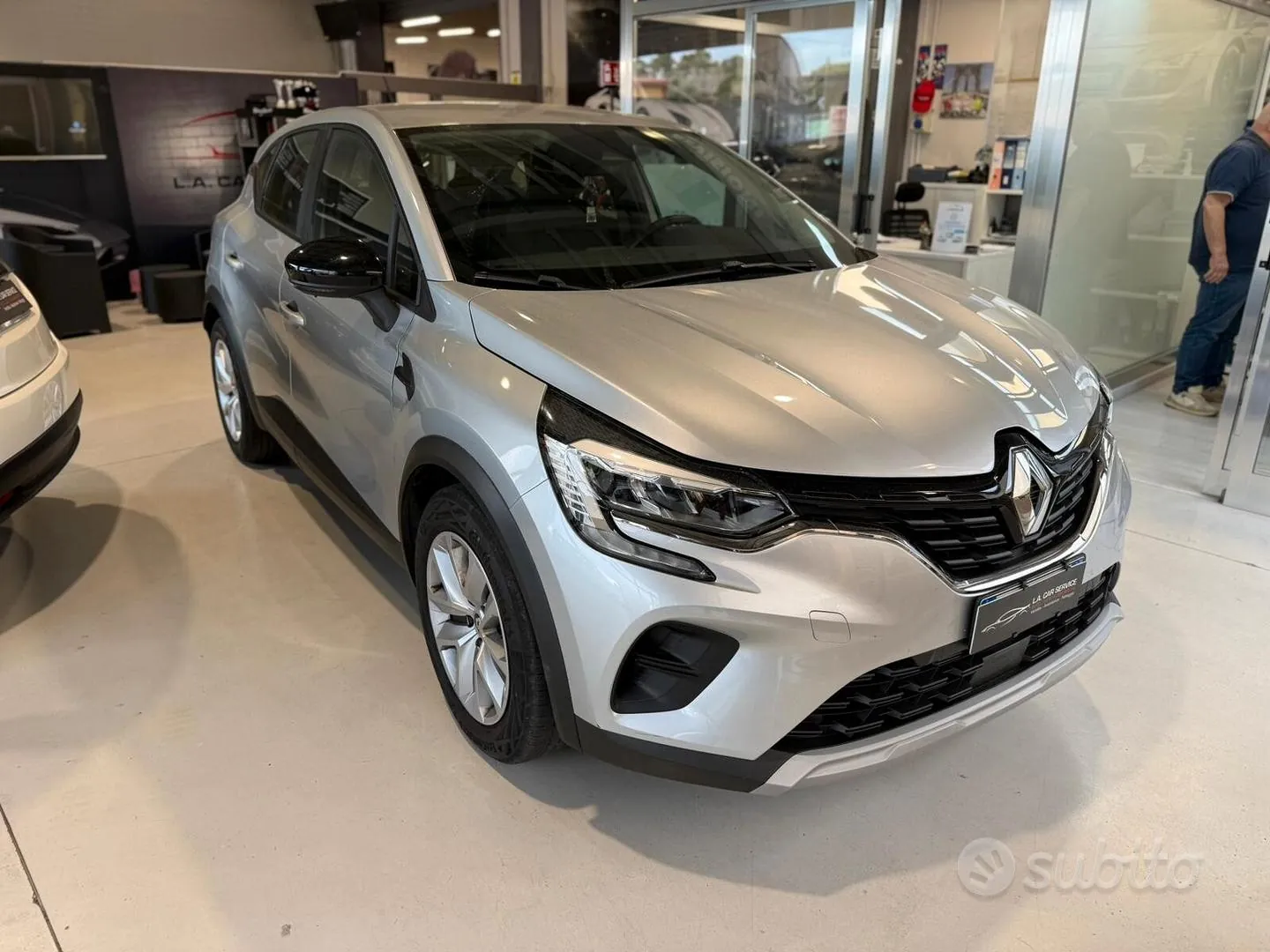 Renault Captur 2021 photo 2