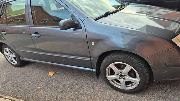 Skoda Fabia 2008 photo 3