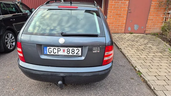 Skoda Fabia 2008 photo 4