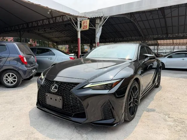 Lexus Is300