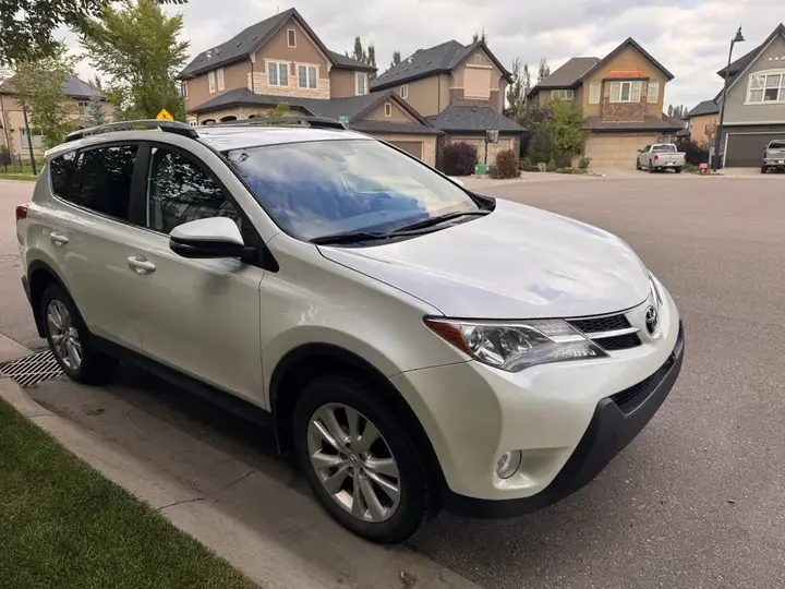 Toyota Rav4 2013 photo 5