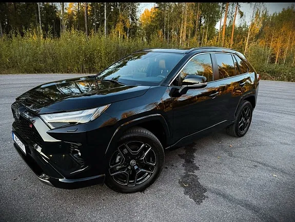 Toyota Rav4 2025 photo 3