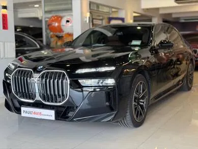 BMW 750E