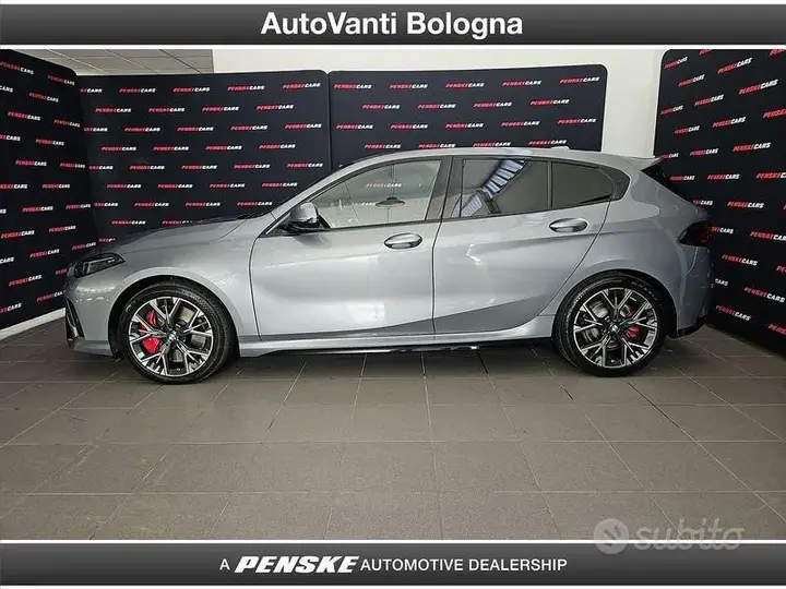 BMW 1 Series 2025 photo 3