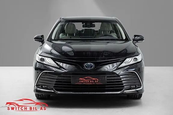 Toyota Camry 2023 photo 2