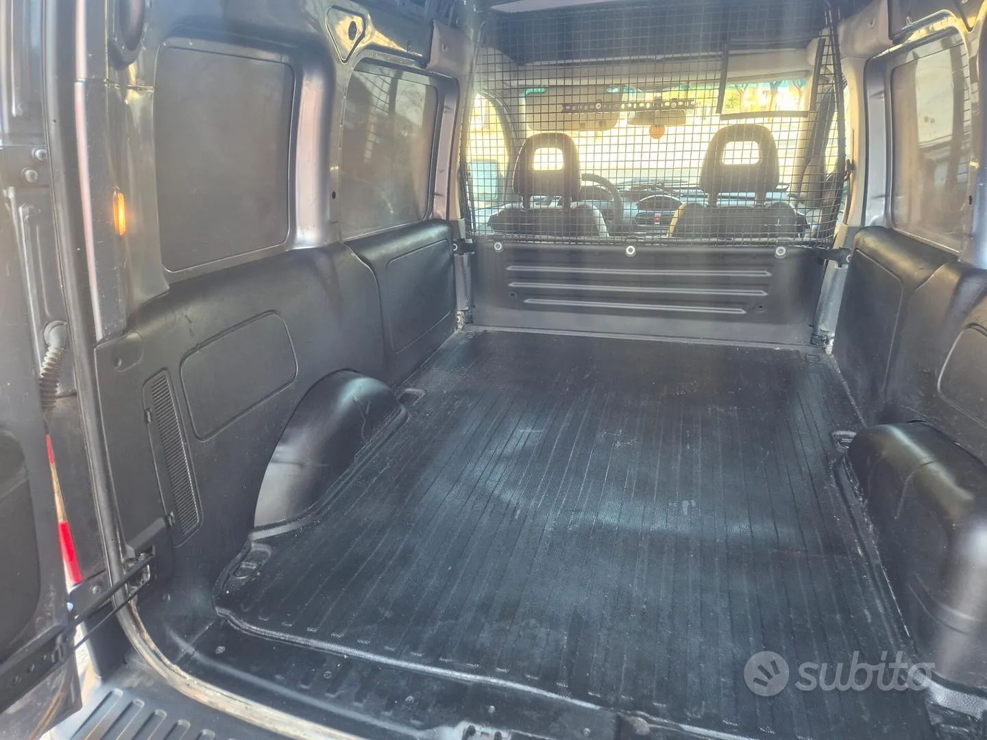 Opel Combo 2010 photo 2