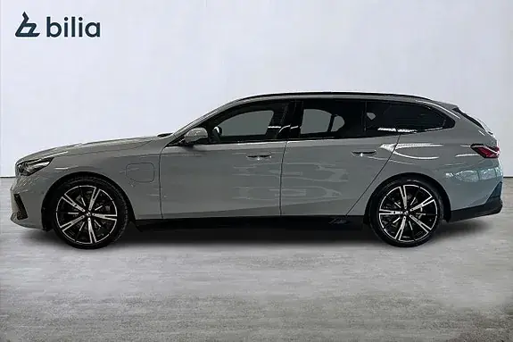 BMW 530E 2026 photo 3